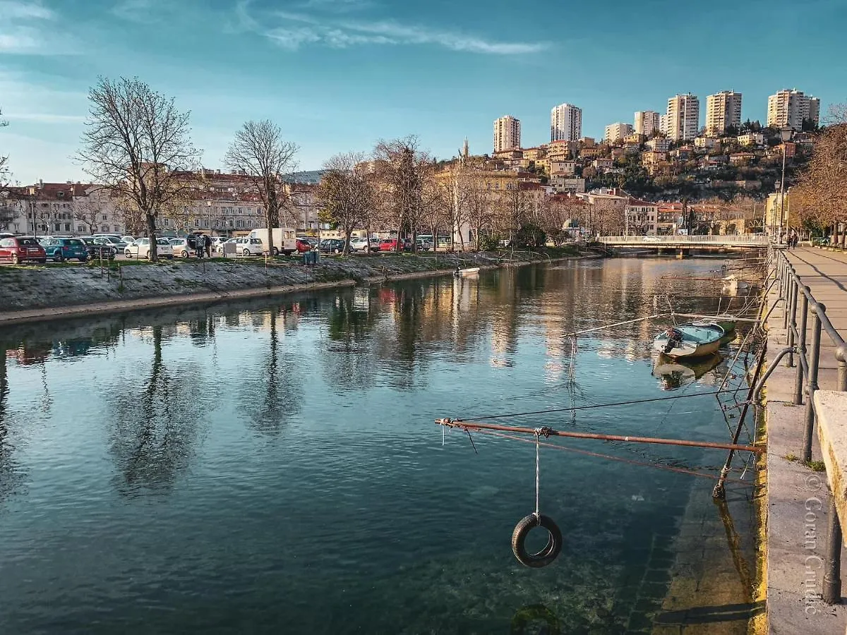 Fiume La Guardia Apartment 0*, Rijeka Croatia