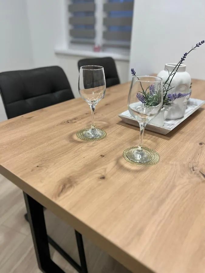 Fiume La Guardia Apartment 0*, Rijeka Croatia