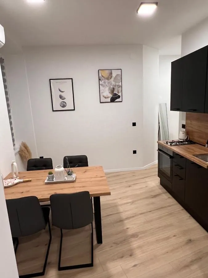 Fiume La Guardia Apartment  Rijeka
