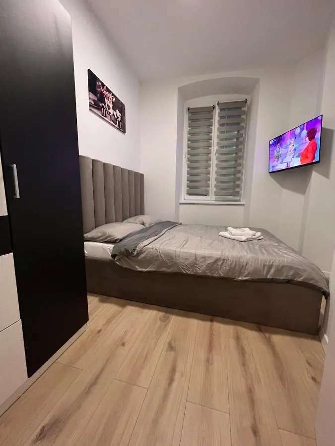 Fiume La Guardia Apartment