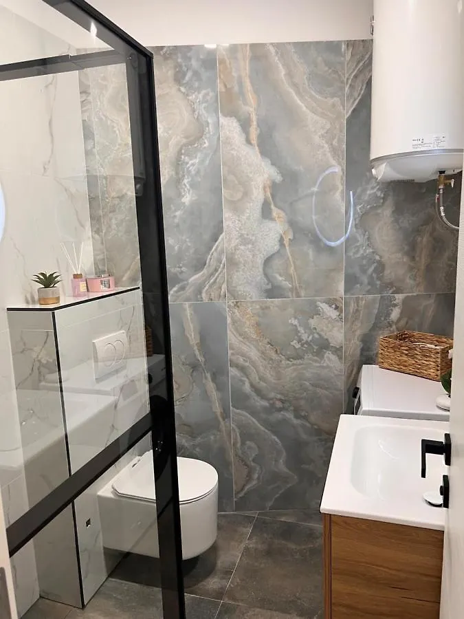Fiume La Guardia Apartment
