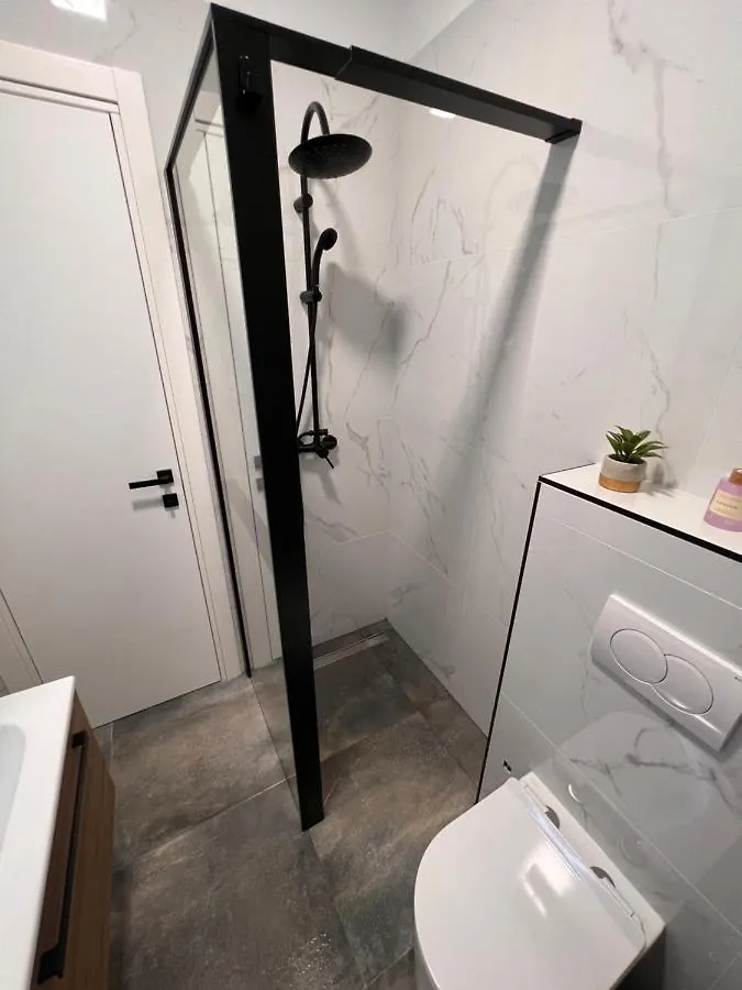 Fiume La Guardia Apartment 0*, Rijeka