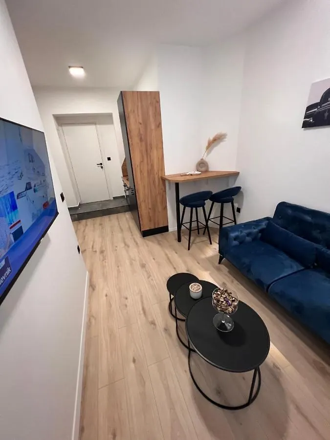 Fiume La Guardia Apartment 0*, Rijeka