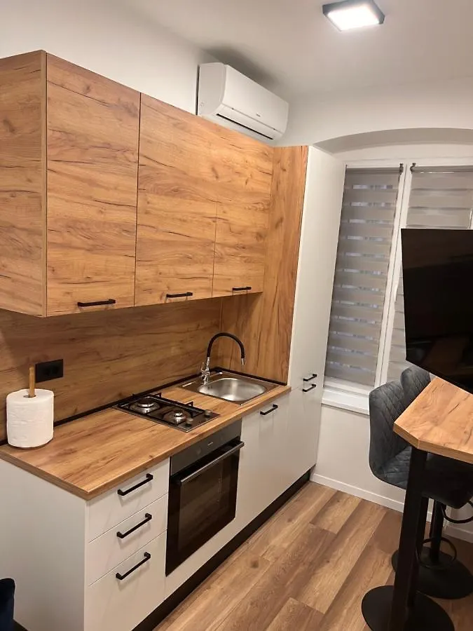 Fiume La Guardia Apartment